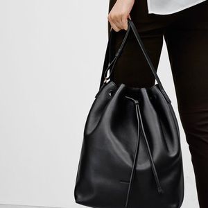 Auxiliary bucket bag